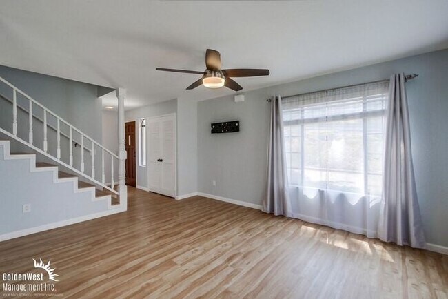 Foto del edificio - Spacious 2Bd 2.5Ba Two-Story Condo in Alli...