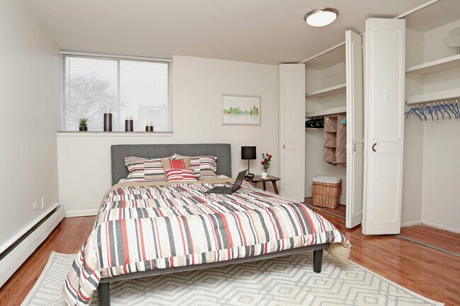 Foto del edificio - Central Park Apts