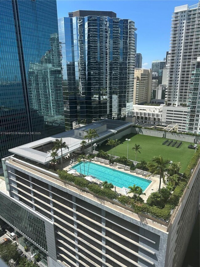 Foto del edificio - 170 SE 14th St