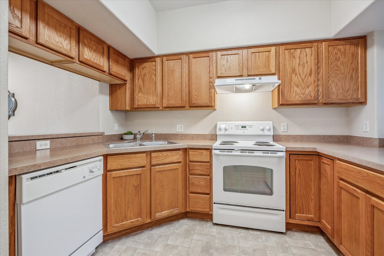 Foto principal - 8690 Decatur St