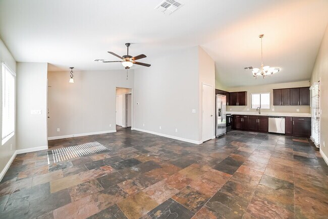 Foto del edificio - 11345 W Loma Blanca Dr