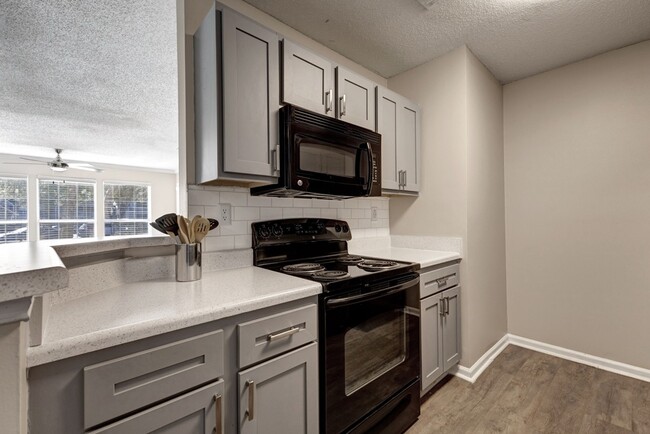 Kitchen - Elements of Madison Apartments