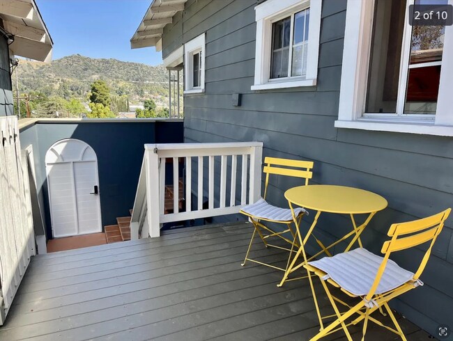 Foto del edificio - 1662 Glen Aylsa Ave