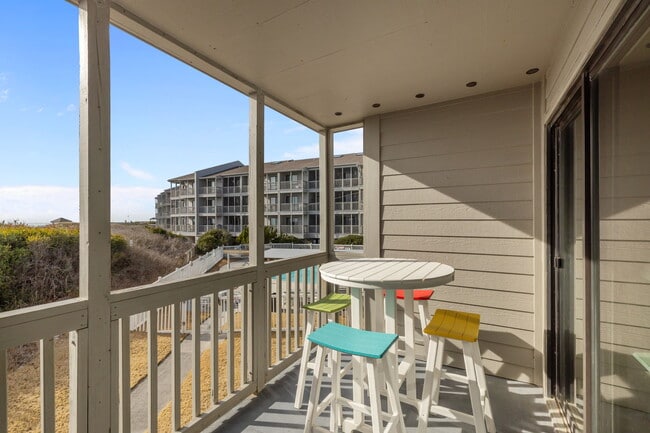 Foto del edificio - 2111 W Fort Macon Rd