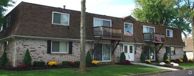 Building Photo - Liberty Square Apartments