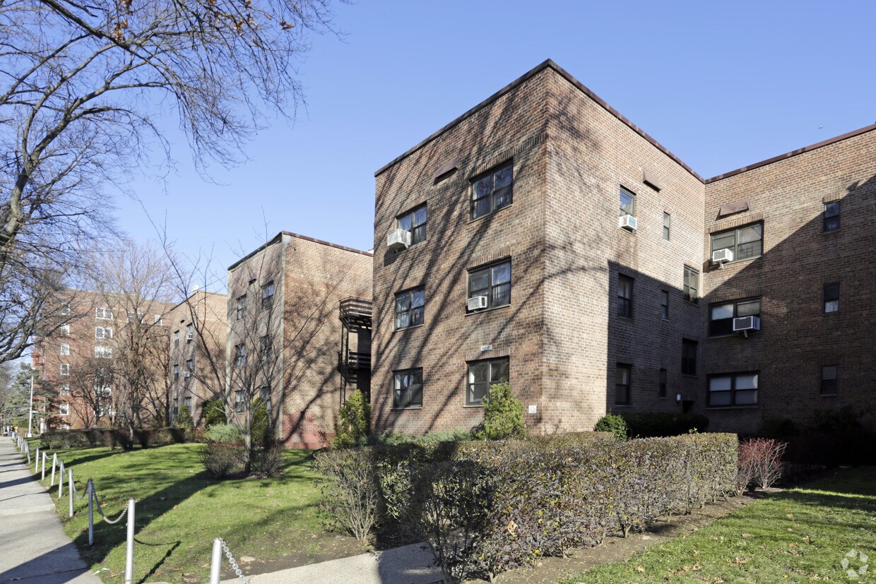 Foto del edificio - Woodhaven Apartments