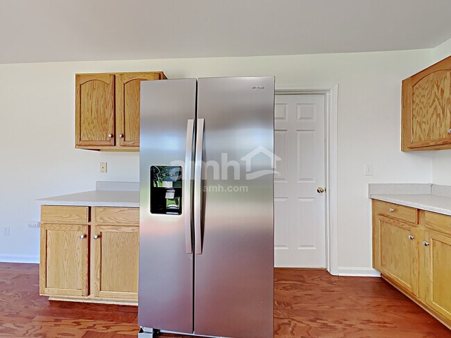 Foto del edificio - 6600 Ziegler Ln
