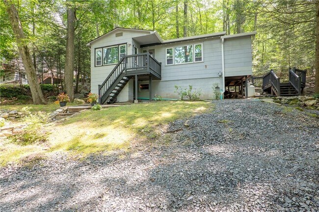 Foto del edificio - 119 Green Pond Rd