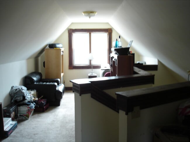 Building Photo - 442/444 E Lincoln