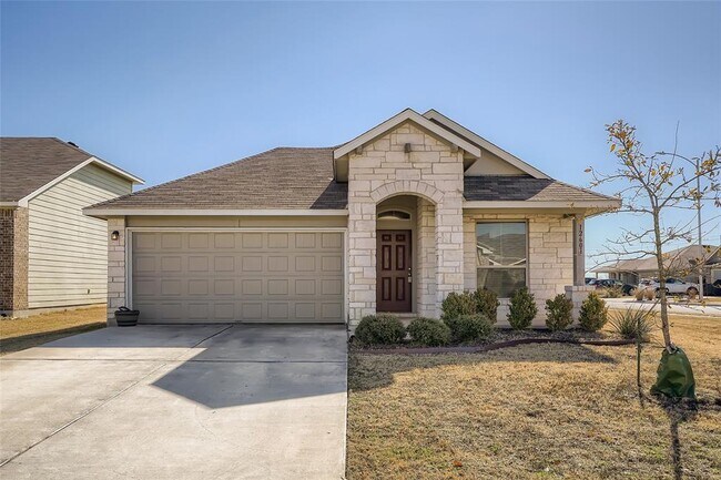 Building Photo - 12601 Carillon Way