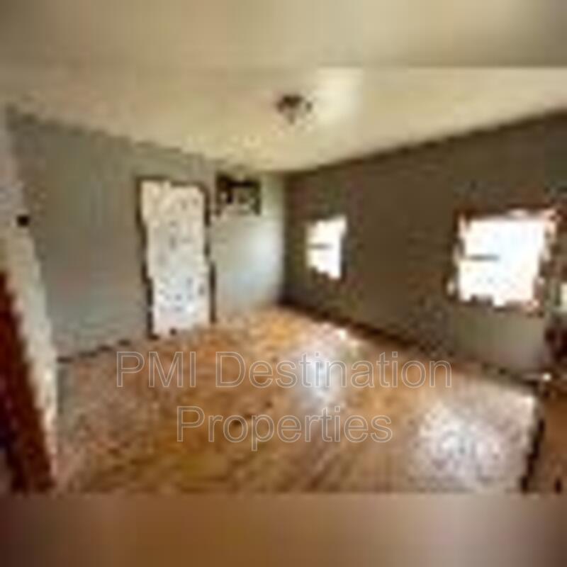 533 Brown Ave Unit 2, Osawatomie, KS 66064 Condo for Rent in