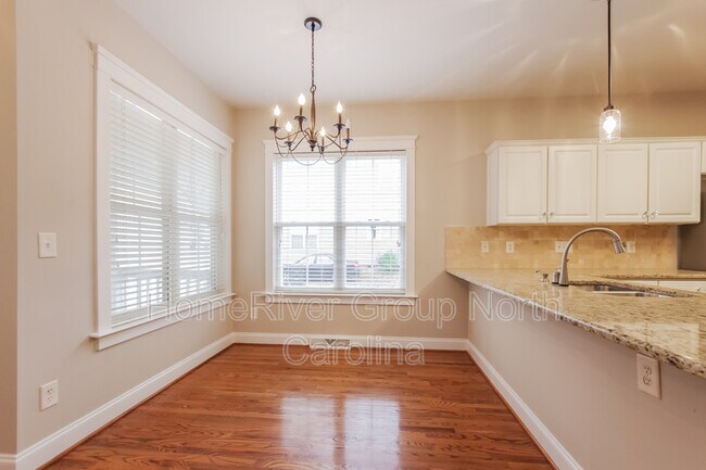 Foto del edificio - 5116 Harold Ln
