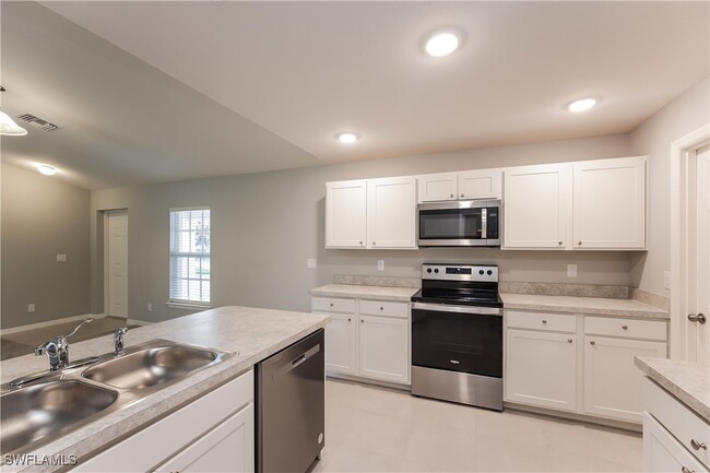 Foto del edificio - 3111 62nd St W