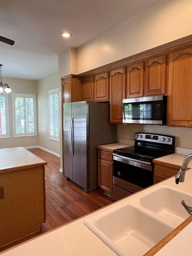 Foto del edificio - 3 Bedroom 3 1/2 Bathroom end unit Townhome...