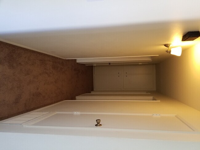 Building Photo - Darling 3 bedroom Home in Oxnard