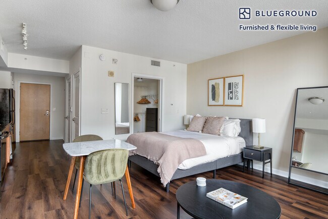 Foto del edificio - 70 I St SE