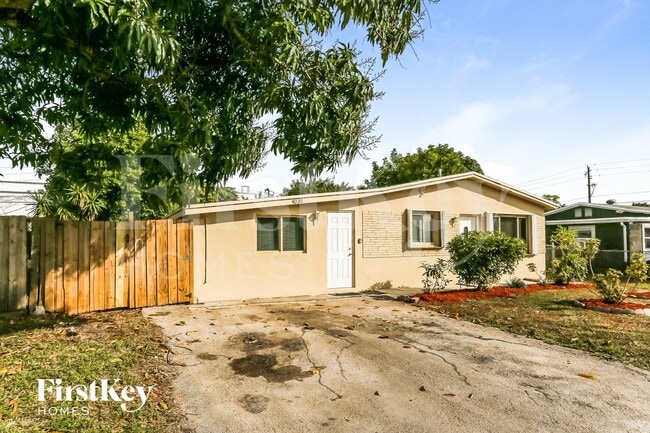 Foto del edificio - 4030 NW 8th Terrace