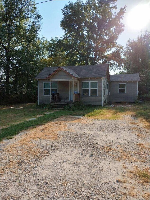 140 FM 911 N, Avery, TX 75554 House Rental in Avery, TX