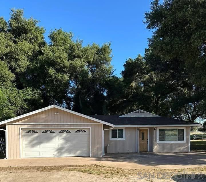 Foto principal - 1723 Buckman Springs Rd