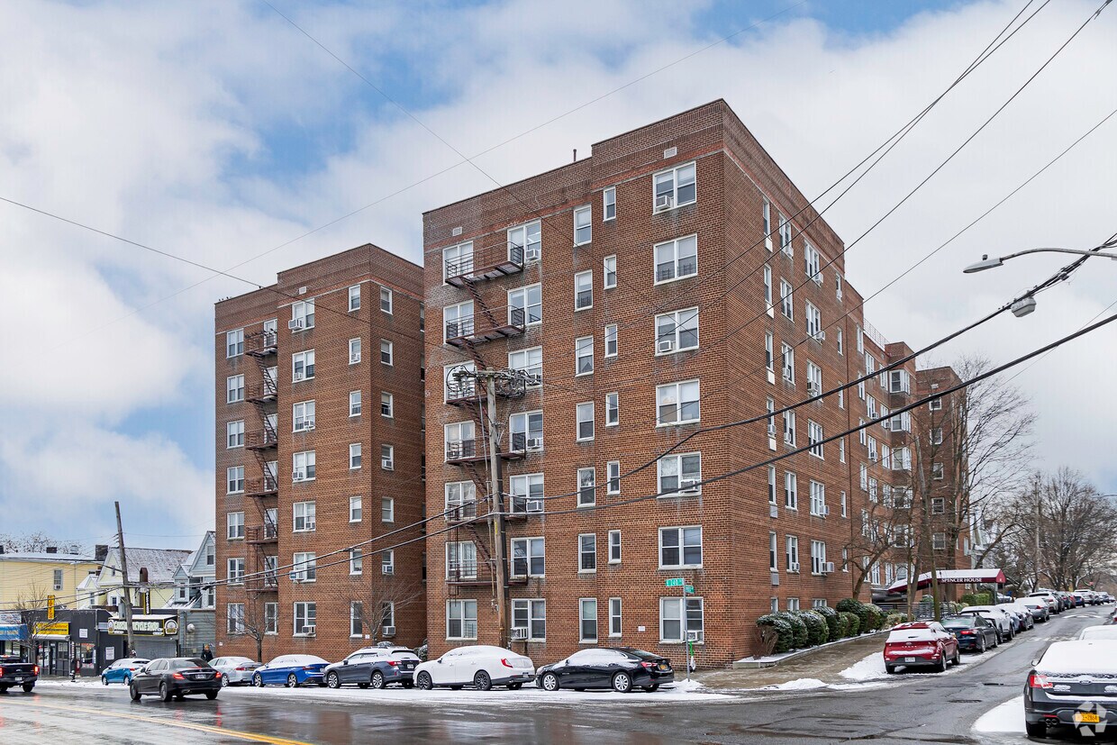 Primary Photo - 4380 Vireo Ave