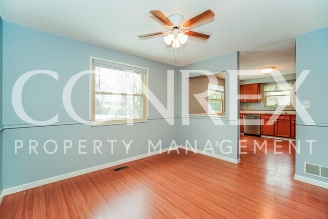 Building Photo - Stunning 3 Bedroom with Vaulted Ceilings!