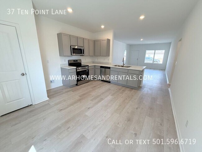 Foto del edificio - 37 10 Point Ln
