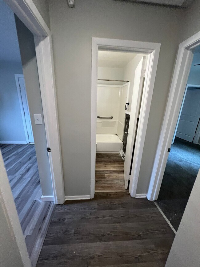 Building Photo - 4729 E 173rd St