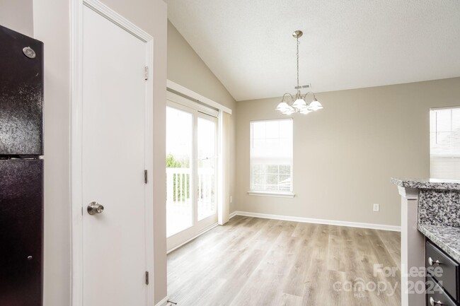 Building Photo - 10511 Katie Creek Ct