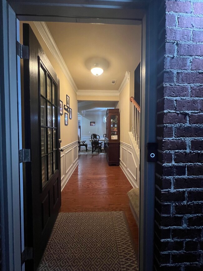 Foto del edificio - 1440 Queens Ln