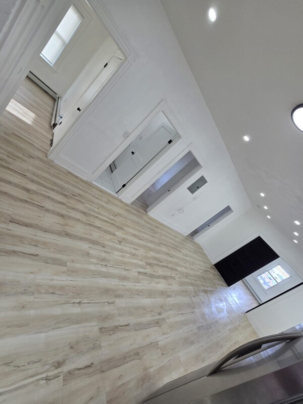 Foto del edificio - 1047 Eddy St