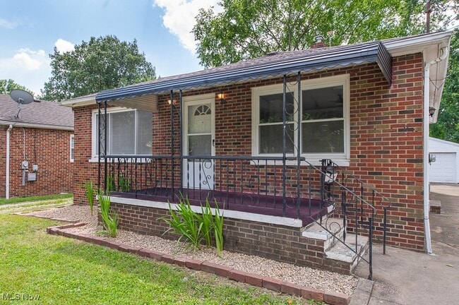 Building Photo - 1036 Bertha Ave