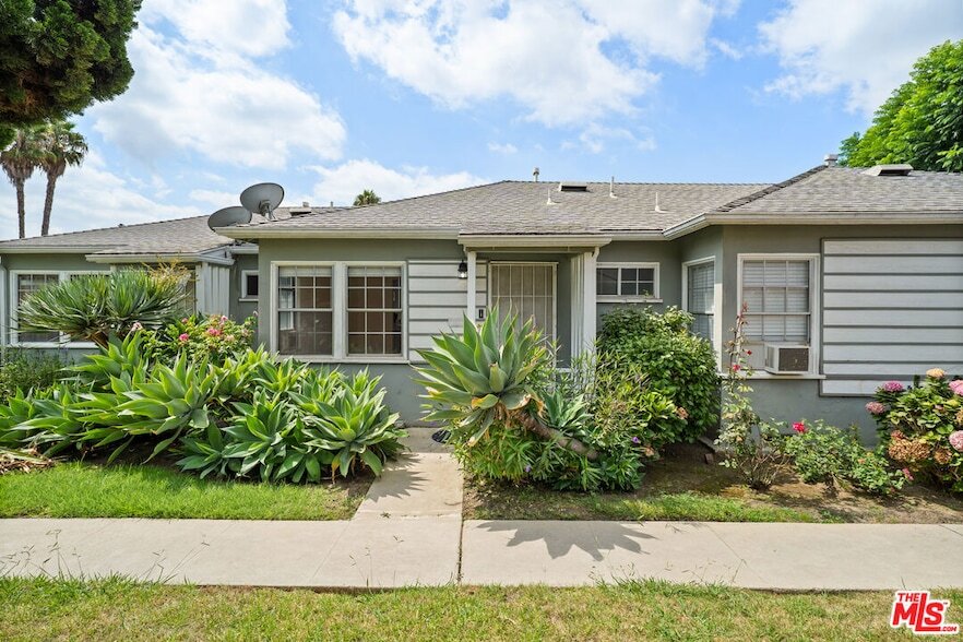 Foto principal - 7109 Flight Ave