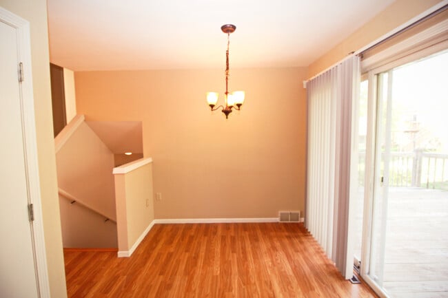 Building Photo - 3501 Cosgrove Dr