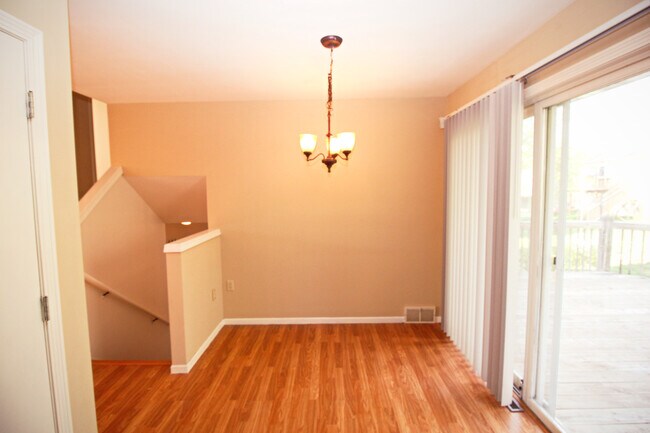 Foto del edificio - 3501 Cosgrove Dr
