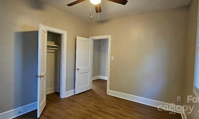 Foto del edificio - 2828 Bellhaven Cir