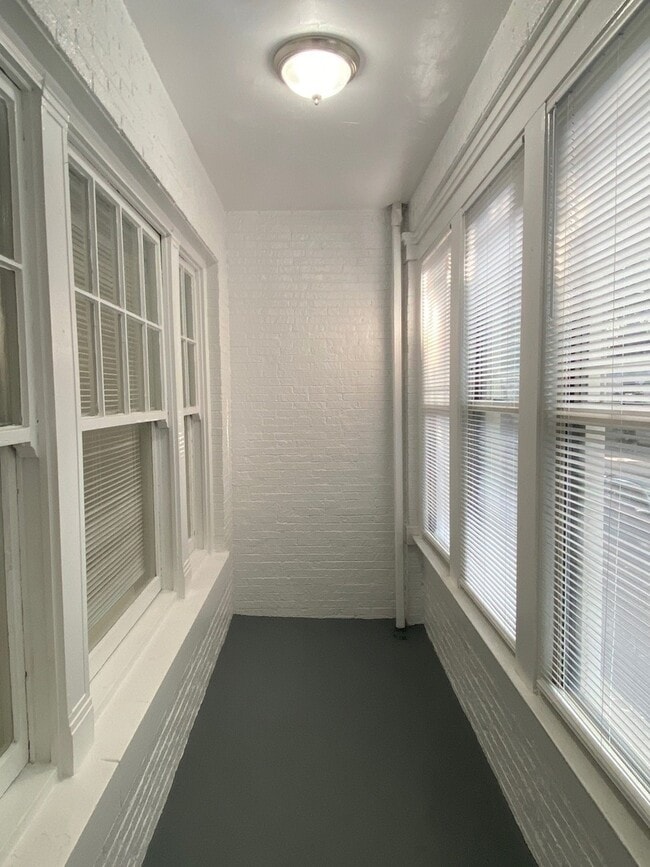 Foto del edificio - 6740 N Lakewood Ave