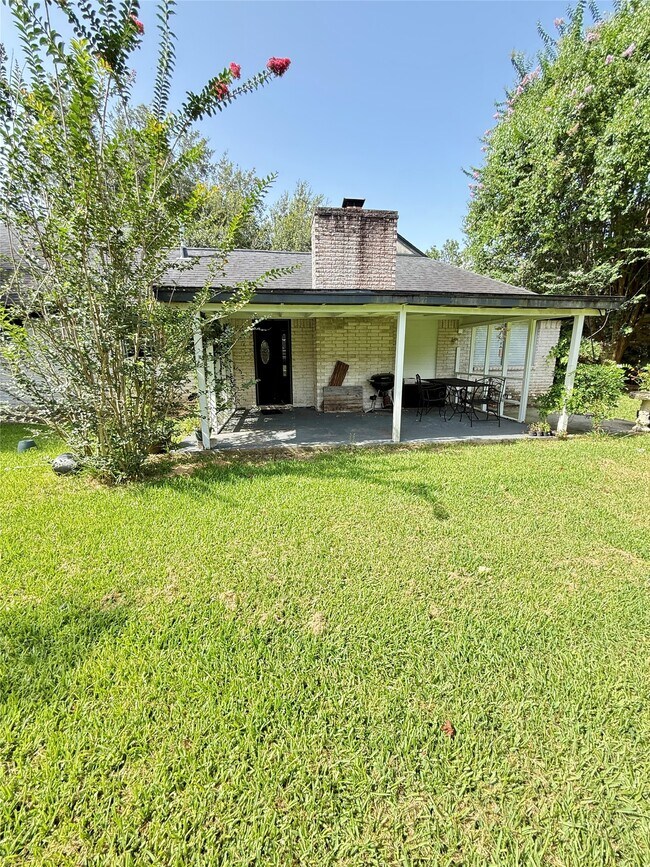 Foto del edificio - 354 S Amherst Dr