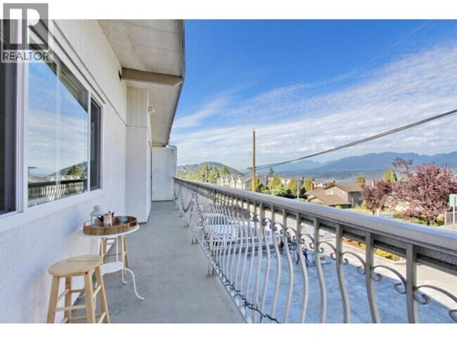 Photo du bâtiment - 7222 Pandora St