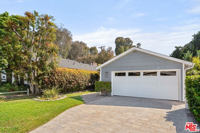 Building Photo - 8255 Tuscany Ave