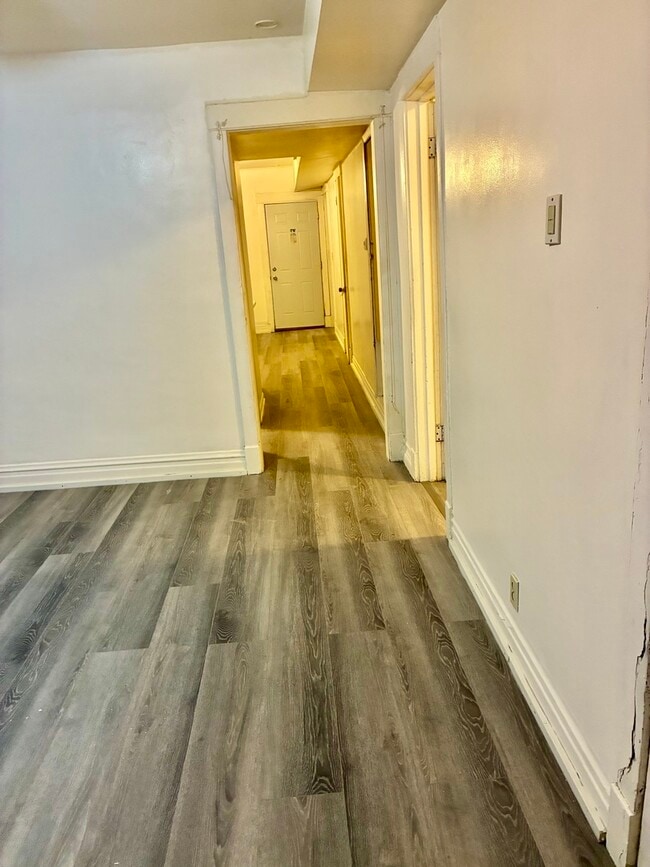 Foto del edificio - 1706 N Springfield Ave