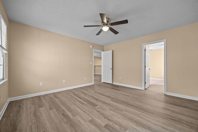 Foto del edificio - Charming Duplex in Dunn