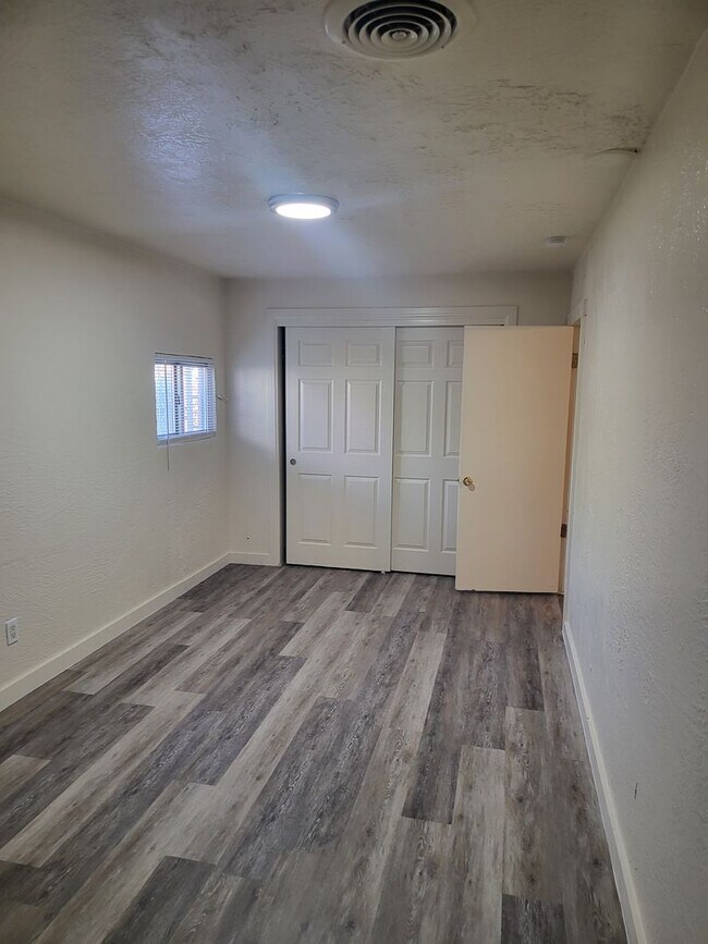 Foto del edificio - 721 Santa Fe Ave SW