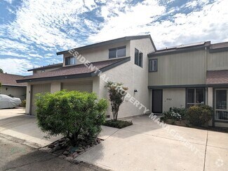 Building Photo - 387 Roundtree Glen