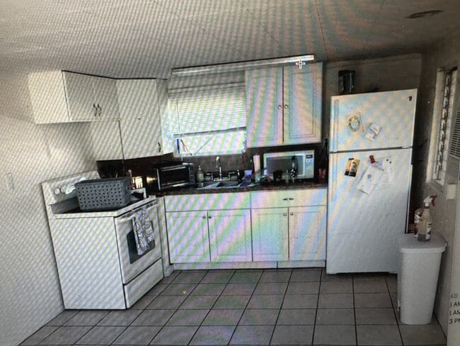 Building Photo - 4109 Nelson Ave