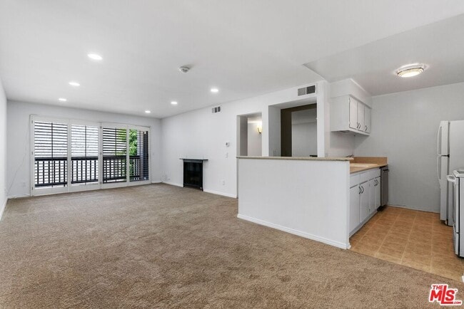 Building Photo - 7301 Raintree Cir