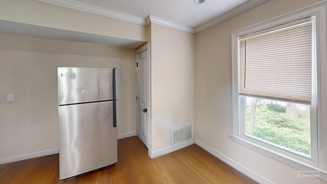 Foto del edificio - 2bed in Roxbury available 9/1