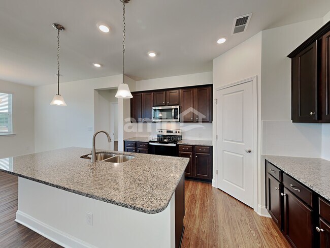 Foto del edificio - 123 Garrison Grove Court