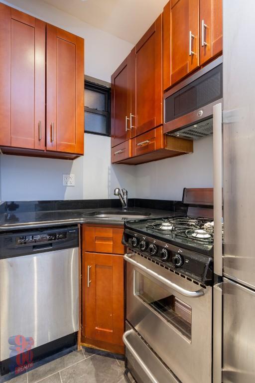 Foto del edificio - 230 E 32nd St