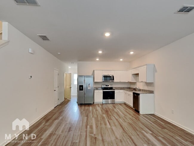 Building Photo - 2670 Toucan Wy