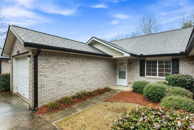 Building Photo - 3973 Hidden Hollow Dr
